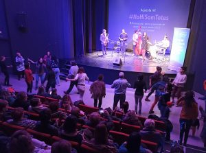 Un moment del concert contra la violència masclista a Girona