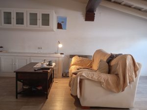 Racó íntim d'un habitatge social d'una dona supervivent a la violència masclista