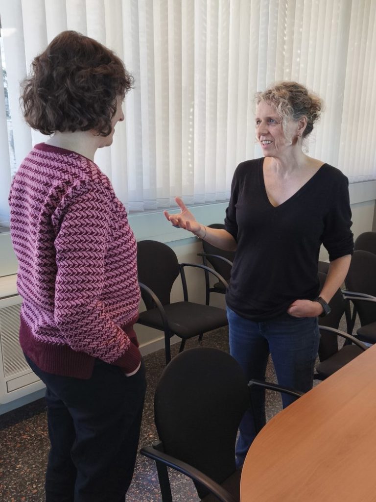 Anna Planas conversa amb Fundació SERGI a la Universitat de Girona 